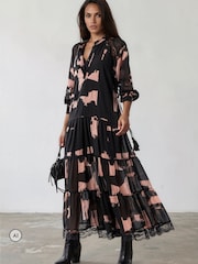 Itim - Religion Eva Tiered Maxi Dress With Lace Insert And Tie Waist - Larawan 4 ng 8