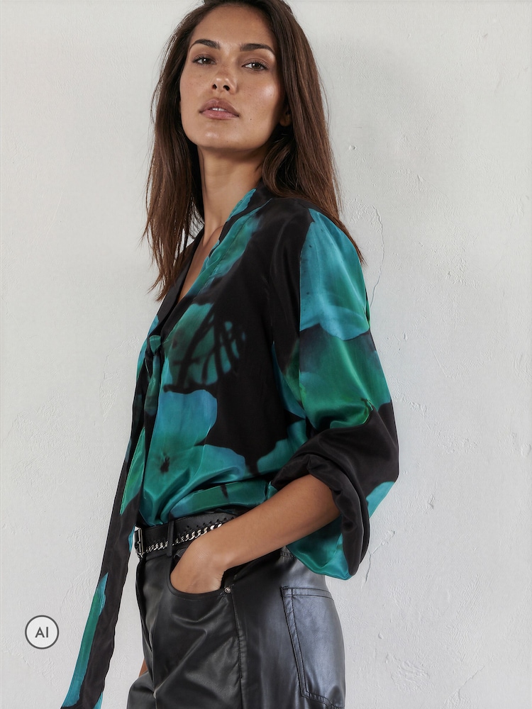 Religion Green Evie Blouse In Large Floral Fire Print With Sash Tie Blouses - Image 2 of 8 Religion Green Evie Blouse In Large Floral Fire Print With Sash Tie Blouses - Image 2 of 8
