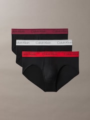 رمادي - حزمة من 3 قطع ملابس داخلية Hip من Calvin Klein - نسيج مايكروفايبر قابل للتمدد - صورة 1 من 1