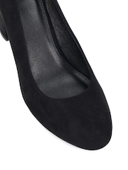 Svart - Novo Indigo Pumps med mellomhøy blokkhæl og rund tå - Bilde 5 av 6