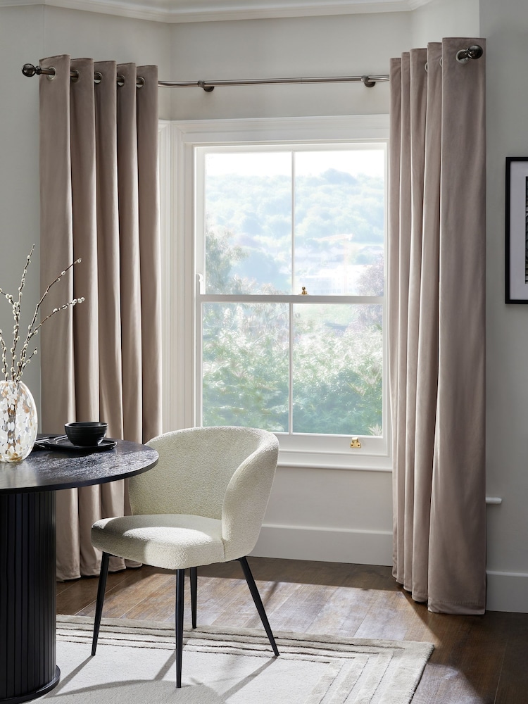 Pewter Grey 4m Bendable Bay Window Curtain Pole Kit - Image 1 of 6