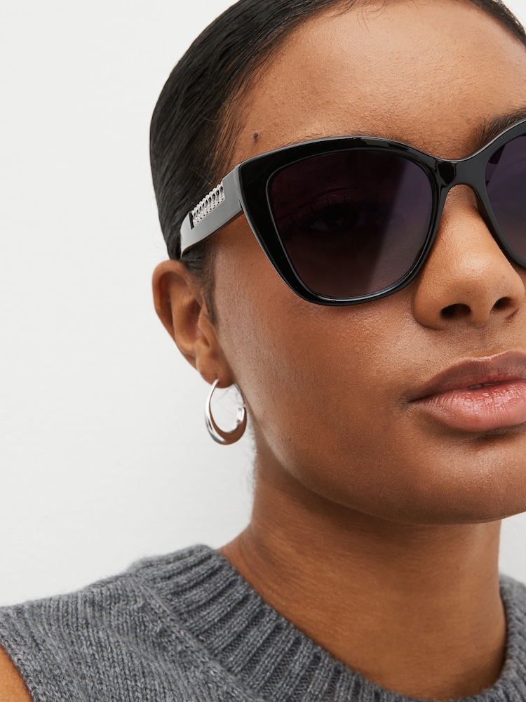 Black Chain Detail Cat Eye Sunglasses - Image 2 of 6