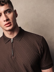 Marron chocolat - Slim Fit (Slim Fit) - Polo élégant à col zippé - Image 1 of 9