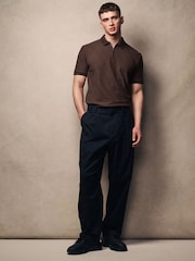 Marron chocolat - Slim Fit (Slim Fit) - Polo élégant à col zippé - Image 2 of 9
