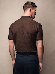 Marron chocolat - Slim Fit (Slim Fit) - Polo élégant à col zippé - Image 3 of 9