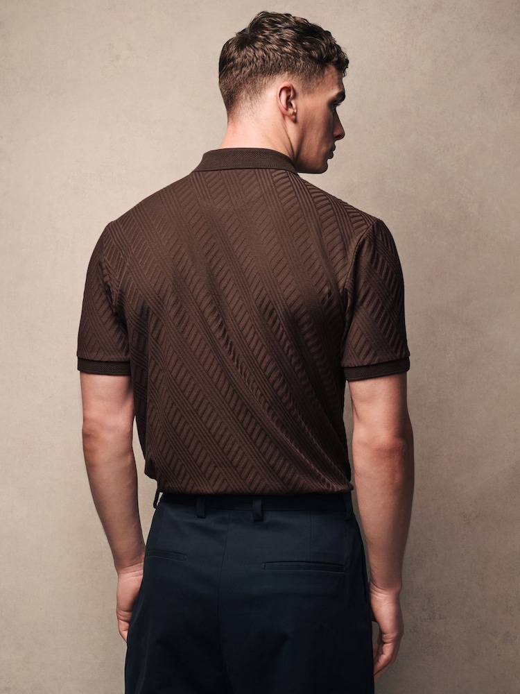 Marron chocolat - Slim Fit (Slim Fit) - Polo élégant à col zippé - Image 3 of 9