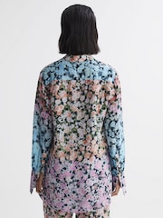 Reiss Serena Hemd mit Blumenmuster und verdeckter Knopfleiste - Bild 5 von 5