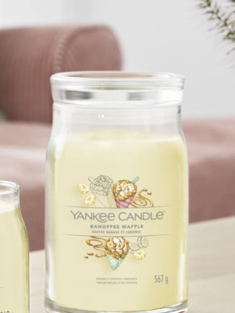 Yankee Candle Signature Large Jar Scented Candle Banoffee Waffle - Image 3 of 3