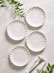 Set of 4 White Daisy Flower Side Plates - Image 1 of 4