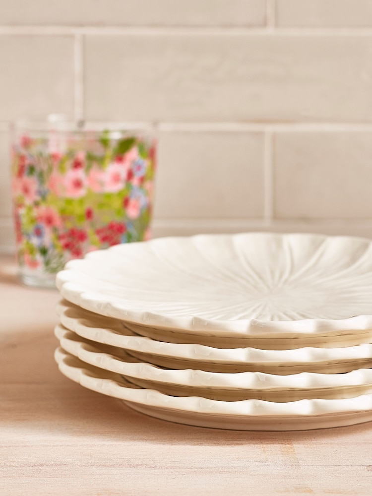 Set of 4 White Daisy Flower Side Plates - Image 2 of 4