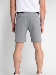 Gris - Pantalones cortos elásticos en cuatro direcciones Golf Genius de Calvin Klein - Imagen 2 de 8