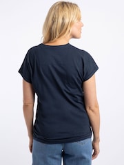 Weird Fish Glide Front Print Graphic T-Shirt - Attēls 2 no 6