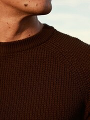 بني - كنزة حبك منسوجة عادية - صورة 4 من 7