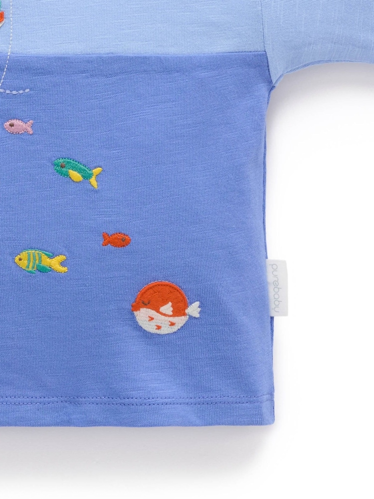 Purebaby חולצת טי בגזרה נינוחה, דגם Ocean - תמונה 5 מתוך 5 Purebaby חולצת טי בגזרה נינוחה, דגם Ocean - תמונה 5 מתוך 5