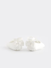 White Ballet Baby Shoes (0-24mths) - Image 3 of 5