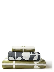 Toalla de algodón 100 % con diseño de tallos en color musgo de Orla Kiely - Imagen 6 de 6