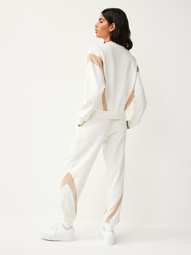 adidas White Laziday Tracksuit - Image 2 of 9