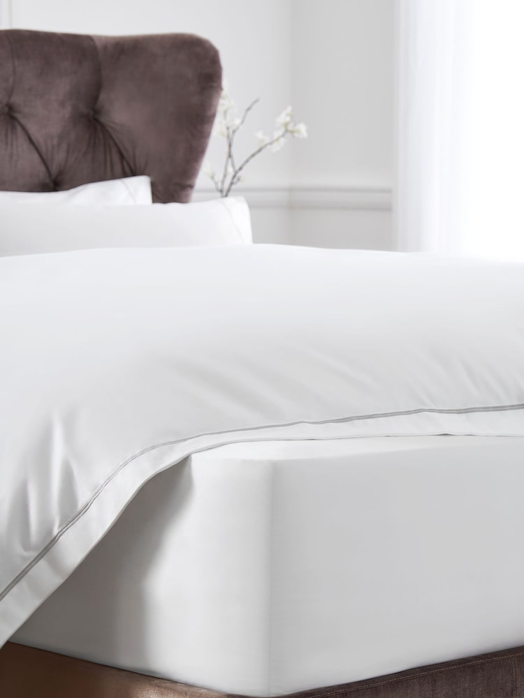 White Collection Luxe 600 Thread Count 100% Cotton Sateen Extra Deep Fitted Sheet - Image 1 of 2