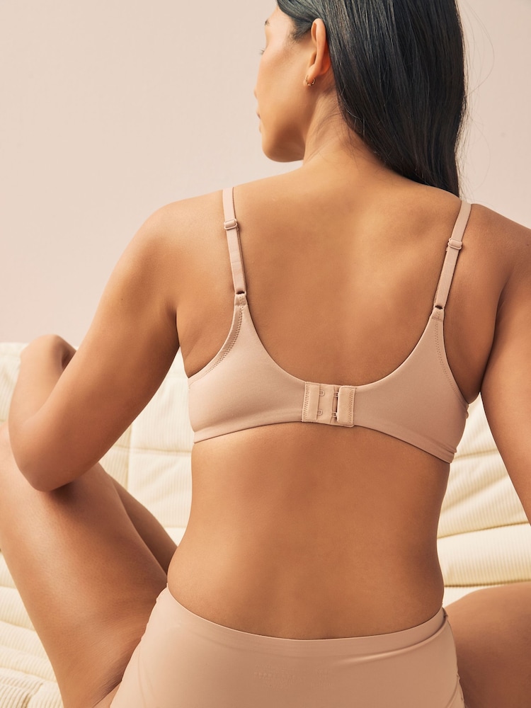 Praline nude - Ultiem comfortabele gladmakende T-shirtbeha met lichte vulling en volledige cups in de maten A t/m E - Image 4 of 5