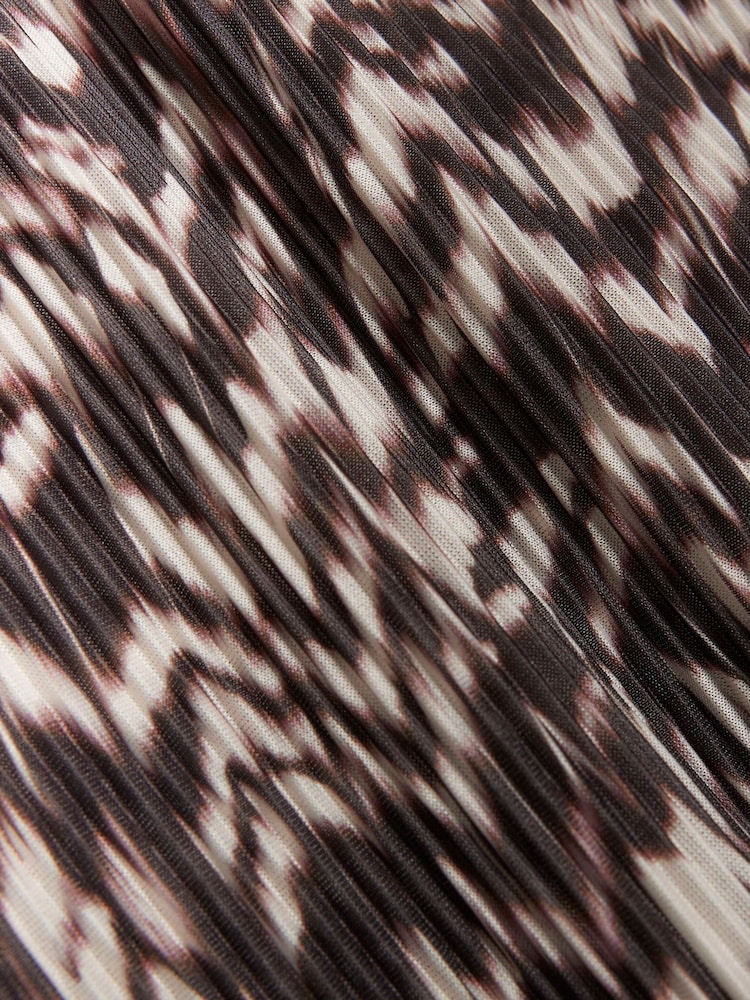 River Island Brown Plisse Flute Sleeve Column Dress - Image 4 of 4