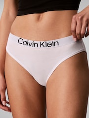 حزمة من 5 قطع ملابس داخلية بيكيني من نسبة عالية من القطن من Calvin Klein - صورة 4 من 6
