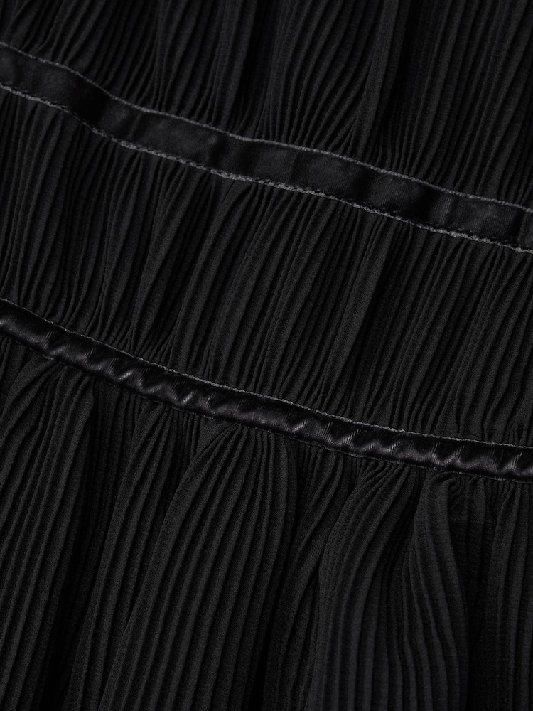 Abercrombie & Fitch Plisse Black Dress - Image 4 of 4