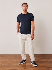 Bleu marine - Slim Fit (Slim Fit) - T-shirt Essential Col rond en coton - Image 2 de 6