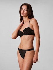 Calvin Klein High Leg Thong - Emblem Flokket Netting - Bilde 5 av 6