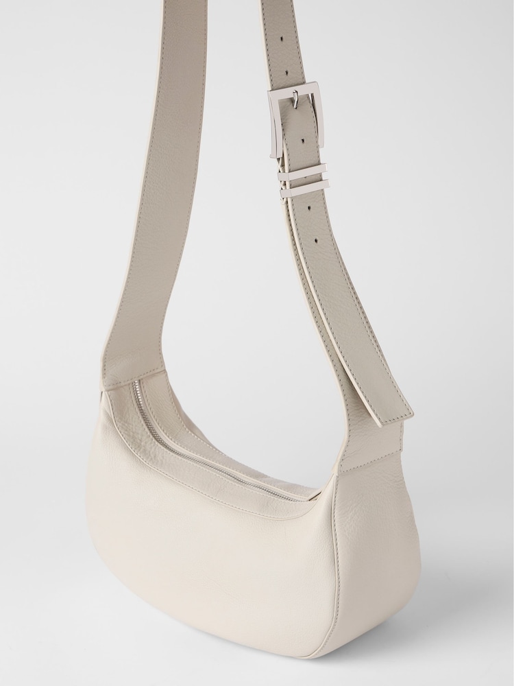 Creme - Mint Velvet Crossbody Tasche aus Leder - Bild 2 von 3 Creme - Mint Velvet Crossbody Tasche aus Leder - Bild 2 von 3