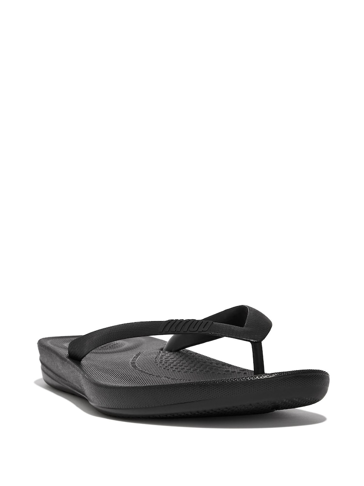 Negro oscuro - Chanclas ergonómicas iQushion de FitFlop - Imagen 2 de 4 Negro oscuro - Chanclas ergonómicas iQushion de FitFlop - Imagen 2 de 4