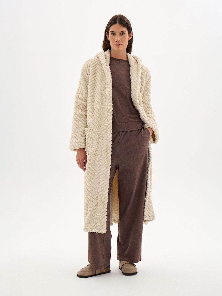 Bata texturizada con capucha Penelope de Hush - Imagen 1 de 7