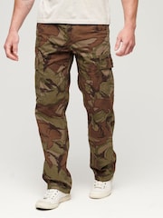 Камуфляжный/зеленый - Superdry брюки-карго мешкового кроя - Изображение 1 из 7