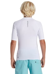Белый - Quiksilver солнцезащитный топ для мальчиков с короткими рукавами UPF50 - Изображение 2 из 6