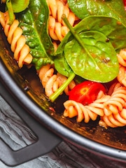 World of Flavours Red 4 Litre Pasta Pot - Image 3 of 3