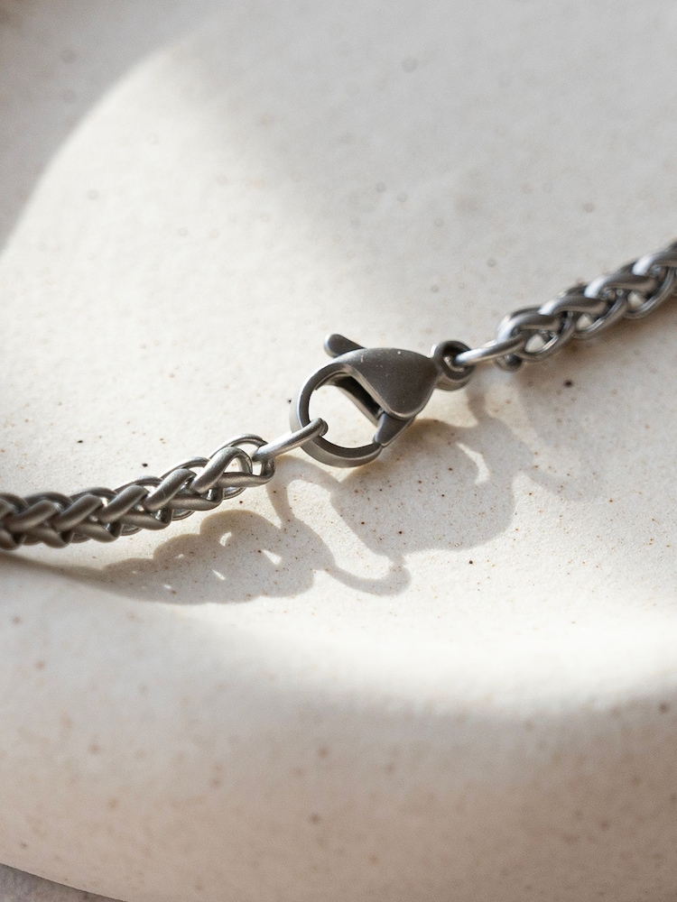 Personalised Men's Arrowhead Necklace - Image 5 of 5 Personalised Men's Arrowhead Necklace - Image 5 of 5