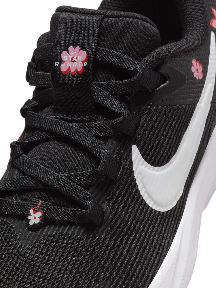 Nike Black/White Floral Junior Star Runner 4 Trainers - Image 11 of 12