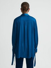 Reiss Dark Blue Gabrielle Hammered Satin Removable Tie Detail Blouse - Image 5 of 7