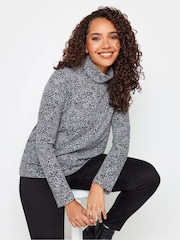 Grau - M&Co Petite Leopard Print Roll Neck Jumper - Bild 1 von 5