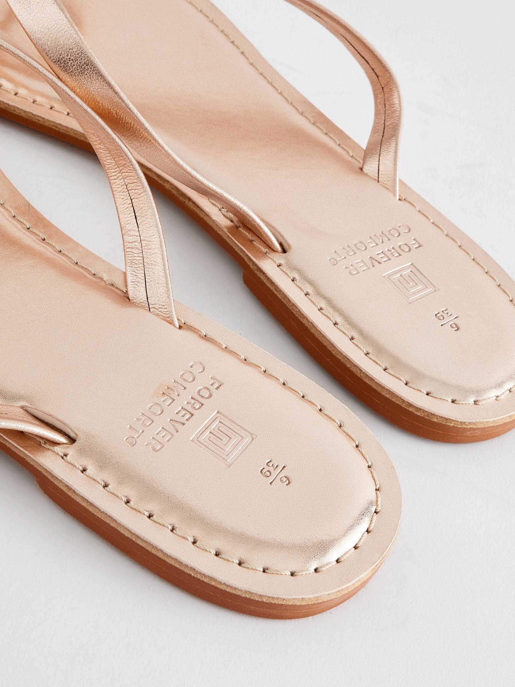Rose gold flip flops outlet