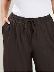 Yours Curve Brown Crinkle Barrel Leg Trousers - Image 4 of 6