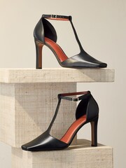 Czarny - Skórzane plecione buty na obcasie premium z kanciastymi noskami - Obraz 1 z 6