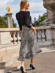 Sosandar Black Geometric Print Two Part Fit & Flare Dress - Image 2 of 5