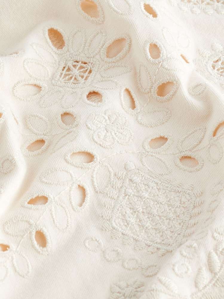 Ecru Creme - Besticktes Mini-Sommerkleid aus Jersey - Bild 6 von 6