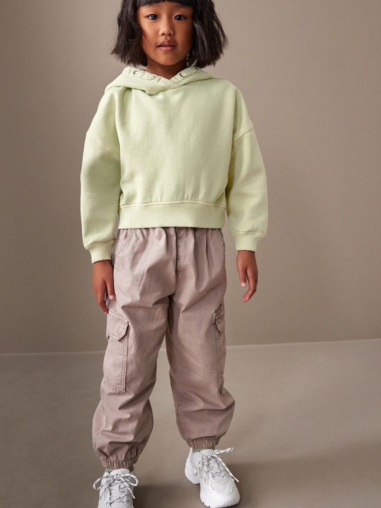 Grün - Kurzer Hoodie (3–16 J.) - Bild 1 von 7 Grün - Kurzer Hoodie (3–16 J.) - Bild 1 von 7