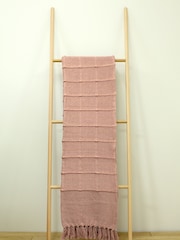 furn. Pink Motti Throw - Image 1 of 3