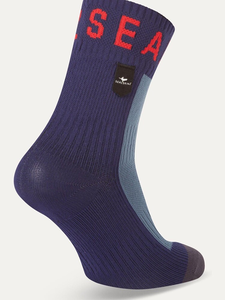 Sealskinz Mautby Waterproof Warm Weather Ankle Length Green Socks With Hydrostop - Image 2 of 2