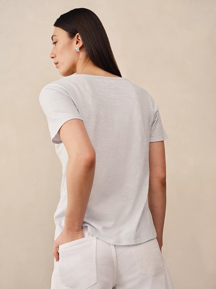 The White Company Blue The Perfect Cotton Slub V-Neck T-Shirt - Image 2 of 5 The White Company Blue The Perfect Cotton Slub V-Neck T-Shirt - Image 2 of 5