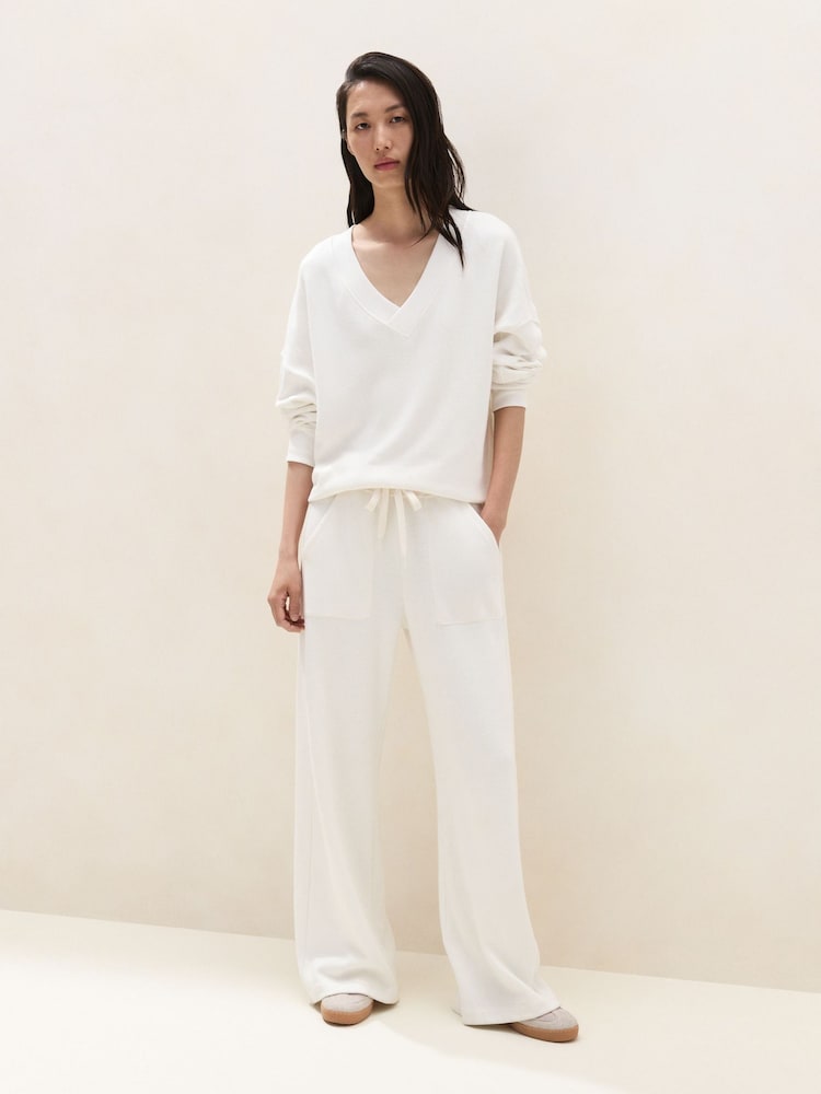 The White Company White Ultimate Wide Leg Trousers - Image 2 of 5 The White Company White Ultimate Wide Leg Trousers - Image 2 of 5