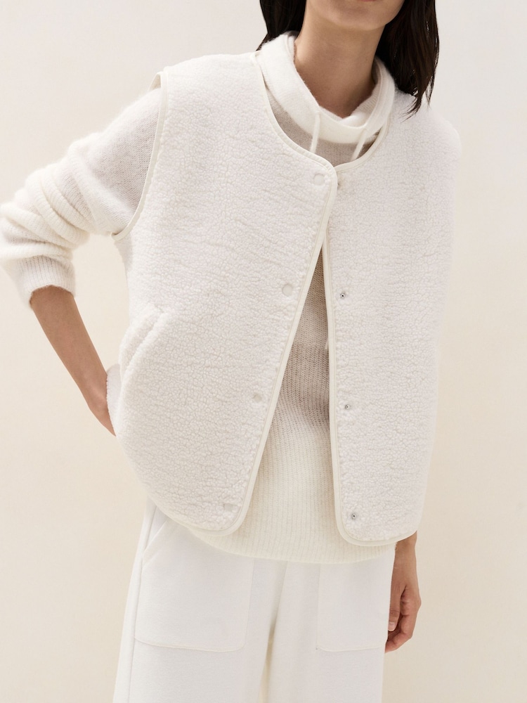 The White Company Borg Prsluk - Slika 2 od 5 The White Company Borg Prsluk - Slika 2 od 5