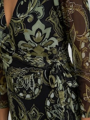 Gina Bacconi Chestina apdruka Mesh Wrap Midi kleita - Attēls 5 no 5